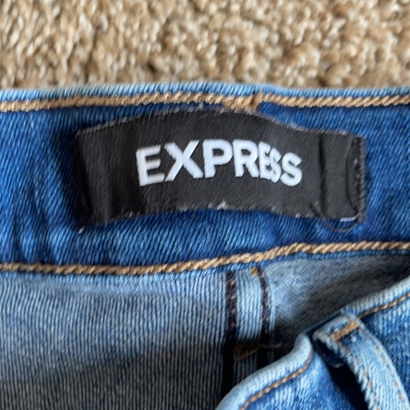 Women’s distressed jeans - Picture 2 of 4